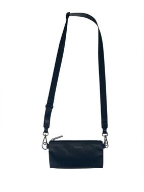 Lululemon Dual Pouch Sling Black, (Missing Small bag)